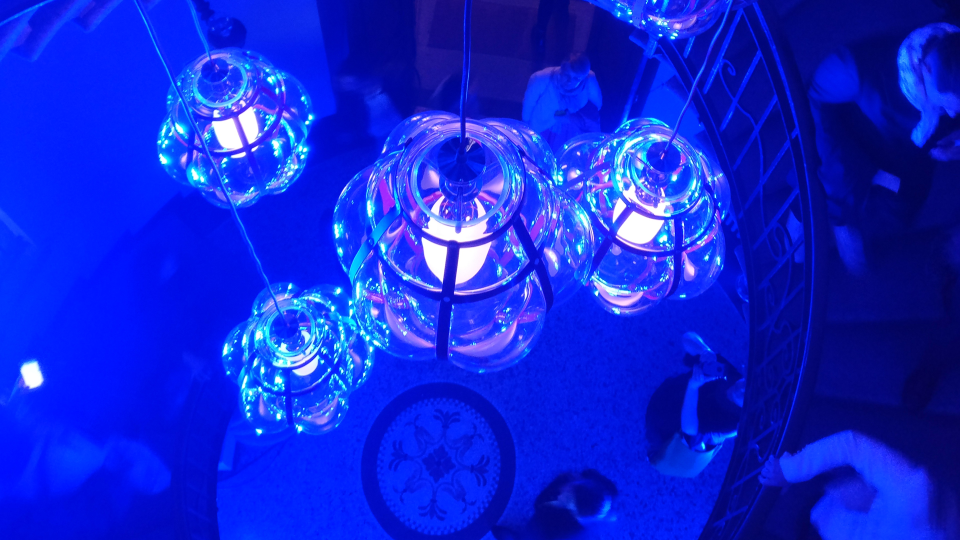 Marcel Wanders’ contemporary take on traditional Venetian lights at the Objets Nomades| Louis Vuitton| Objets Nomades | Fuorisalone 2019| STIR