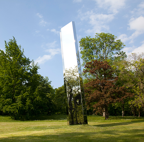 Artist Arik Levy showcases celebrated <i>Rock Pieces</i> at Blickachsen 12