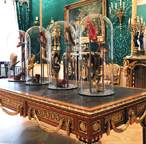 <em>An Enquiring Mind: Manolo Blahnik</em> in London  pays homage to the legendary designer