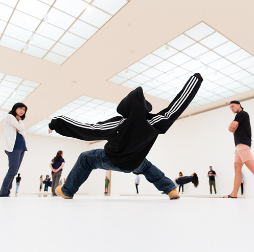 Frozen in time: live sculptures by Chinese artist Xu Zhen