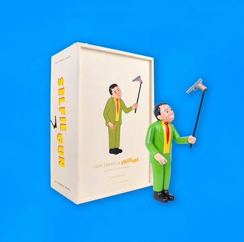 Selfie Gun loaded with Spanish artist Joan Cornell&agrave;&rsquo;s dark humour