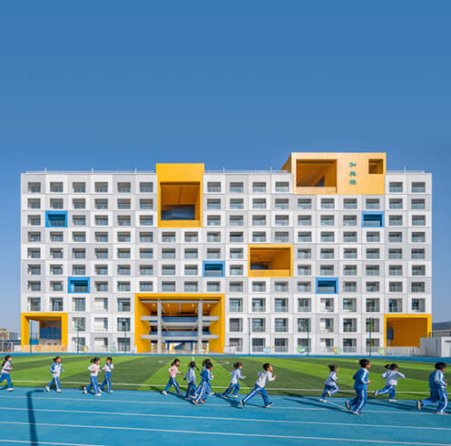Crossboundaries completes a prefabricated school in Shenzhen within 13 months