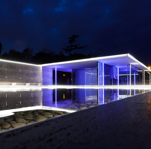 Mario Pasqualotto transforms Barcelona Pavilion into a drawing of light and colour