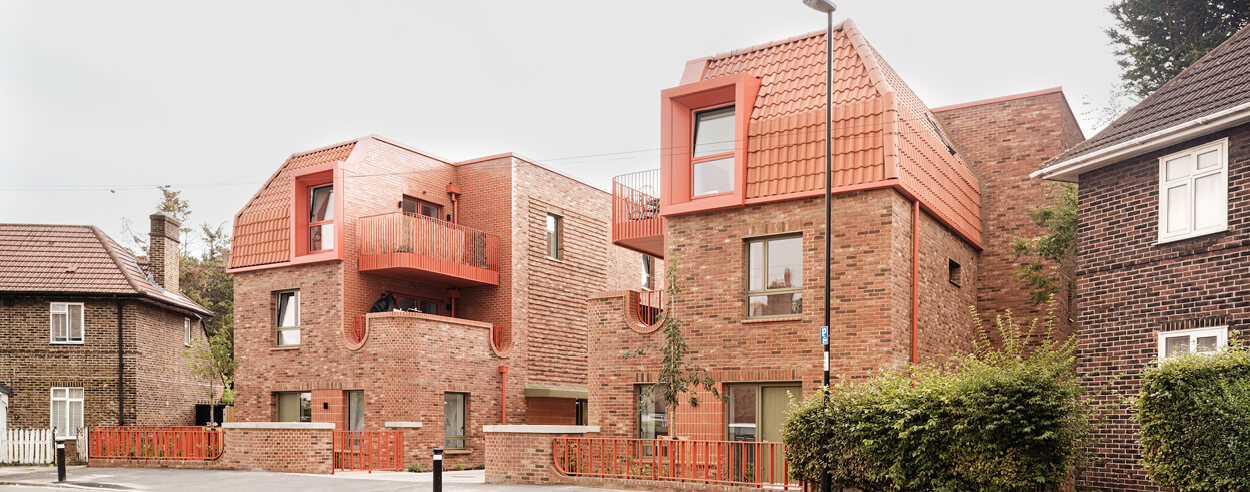 At Farmstead Road, Metropolitan Workshop offers affordable homes clad in vibrant brick At Farmstead Road, Metropolitan Workshop offers affordable homes clad in vibrant brick