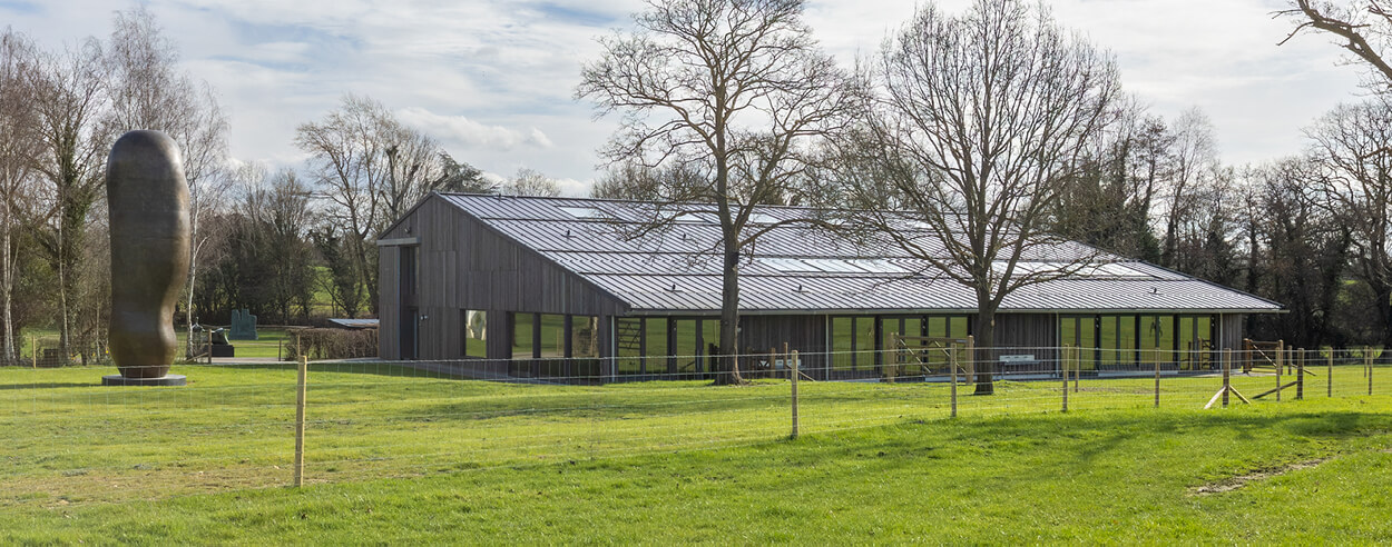 At Sheepfield Barn, DSDHA builds on Henry Moore’s legacy of making alongside nature At Sheepfield Barn, DSDHA builds on Henry Moore’s legacy of making alongside nature