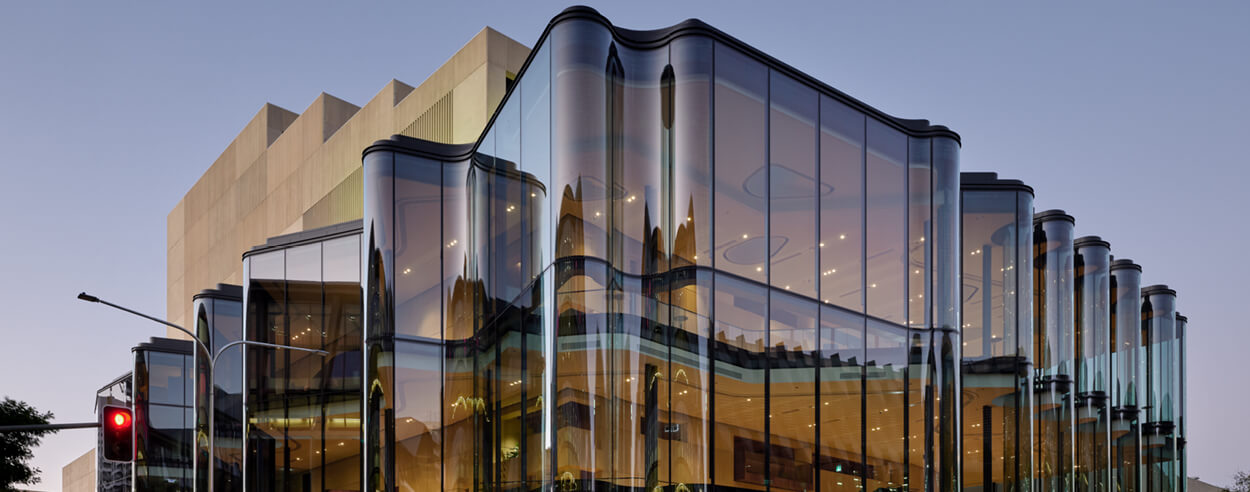 QPAC’s new Glasshouse Theatre reflects the ripples of Queensland’s cultural aspirations QPAC’s new Glasshouse Theatre reflects the ripples of Queensland’s cultural aspirations