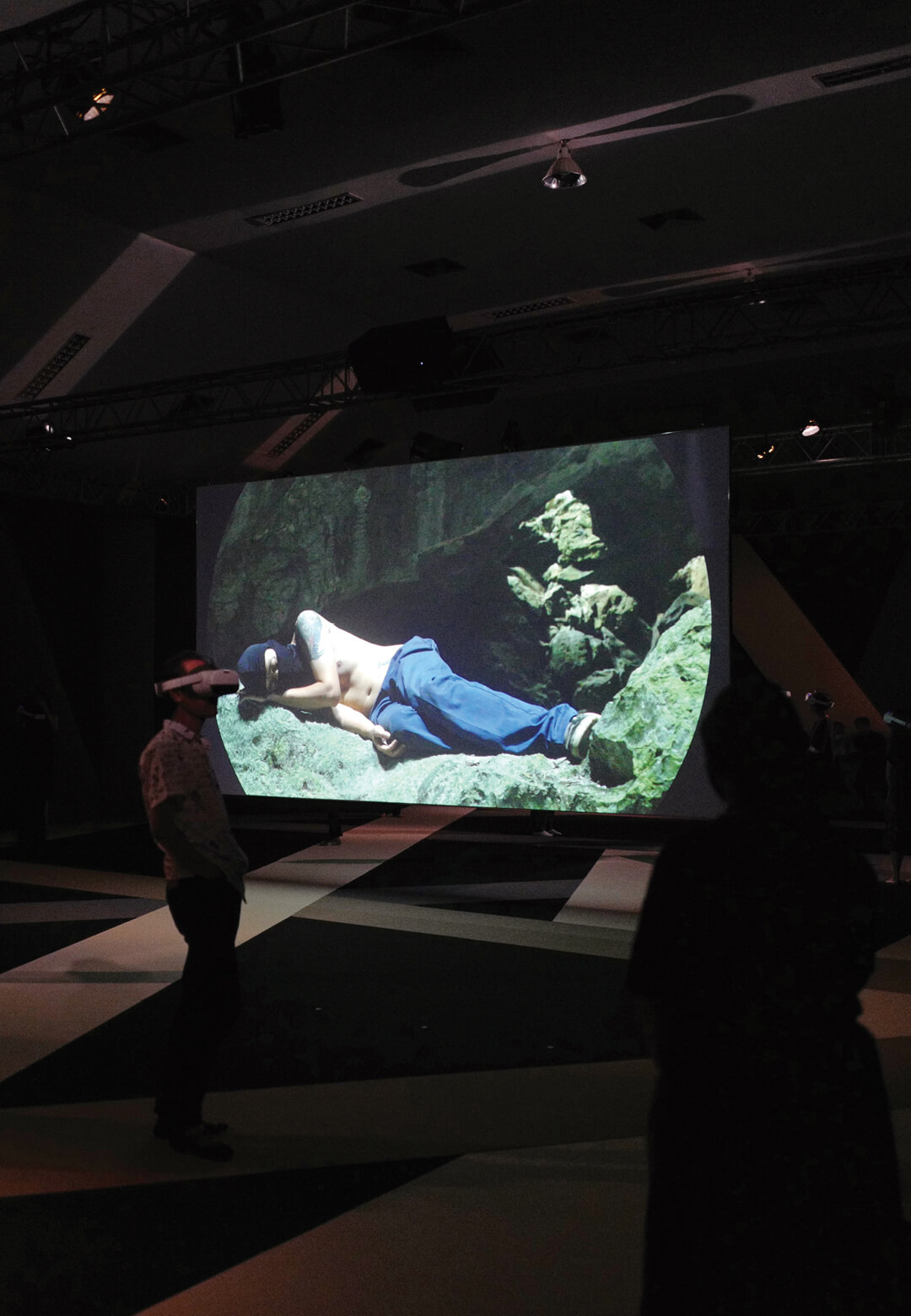 Conversation with the Sun (VR), 2023, VR performance in Kochasan Conference Hall, Chiang Rai, Apichatpong Weerasethakul | Thailand Biennale | STIRworld