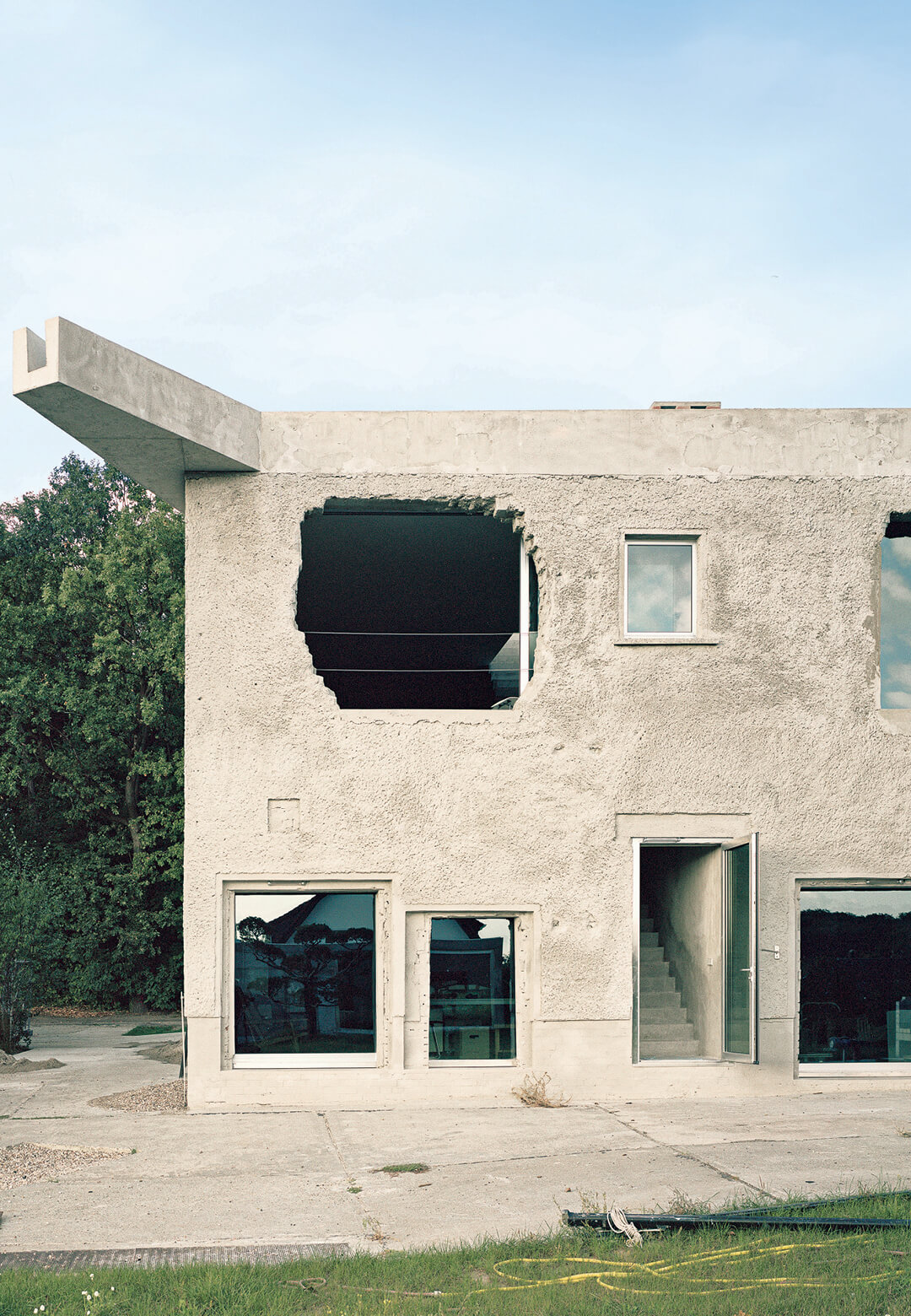 Located in Potsdam, Berlin, the Antivilla is perhaps one of the best-known and most emblematic of b+’s works, where the conventionally ‘ugly’ turns beautiful | Antivilla | Berlin | b+ | STIRworld