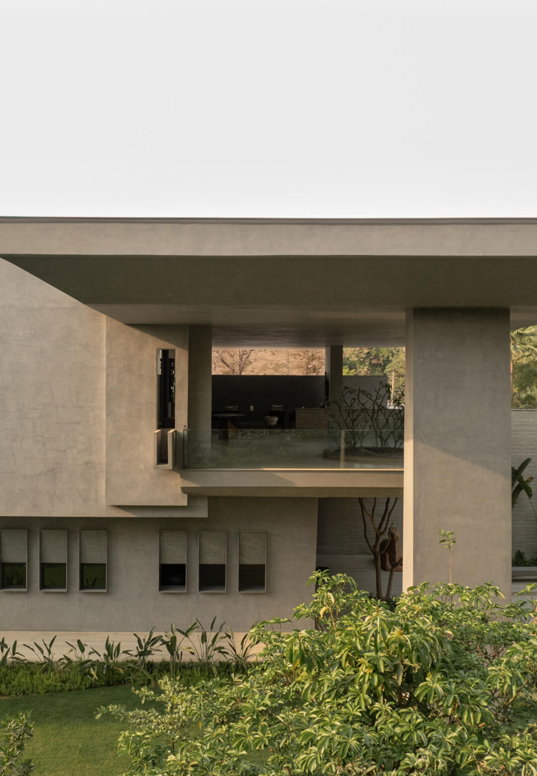 House Around the Oblique Column in Sultanpur, New Delhi, by Renesa |  House Around the Oblique Column | Renesa | STIRworld