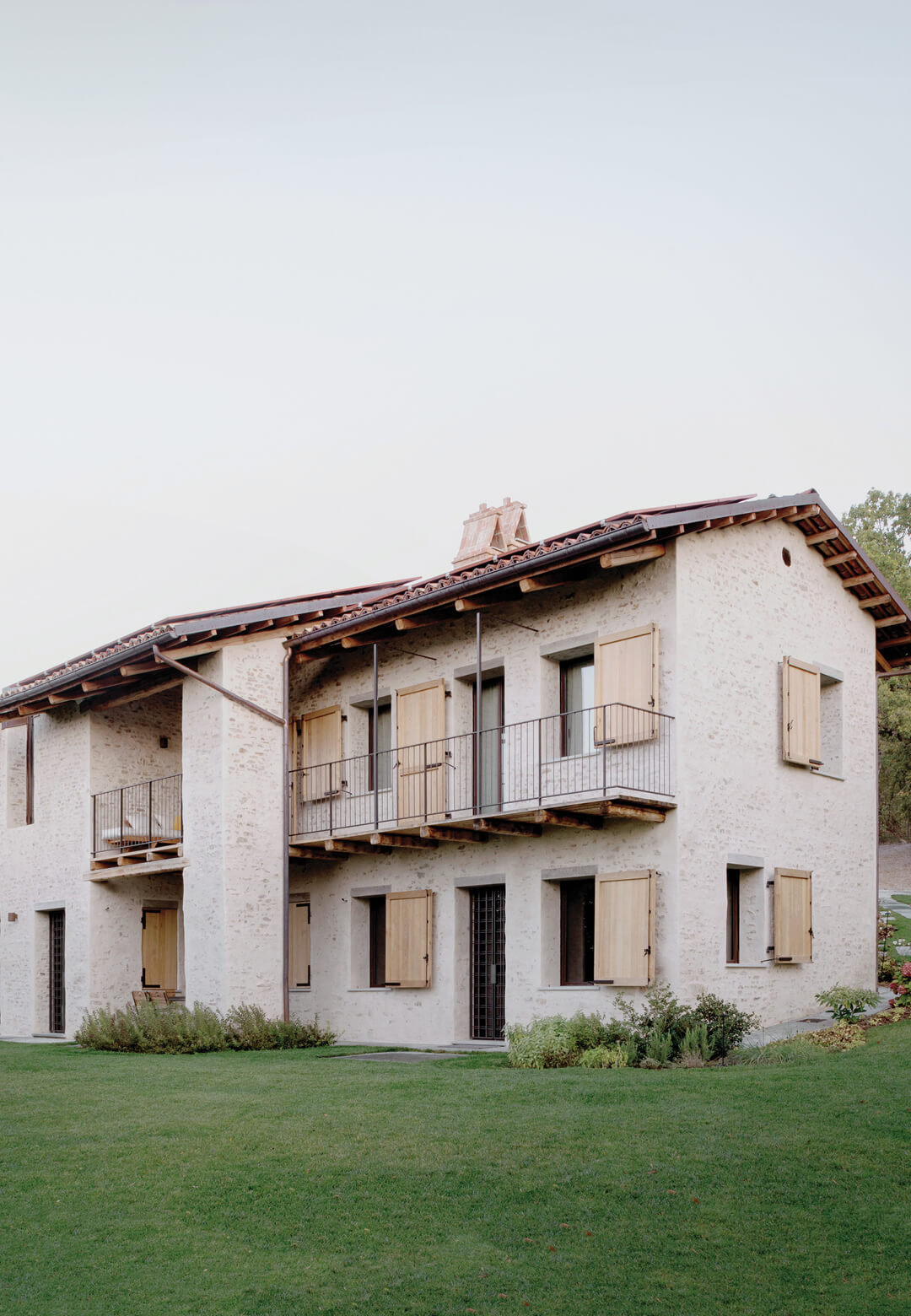 Cascina in Piedmont, Italy by Jonathan Tuckey Design| Cascina | Jonathan Tuckey Design | STIRworld