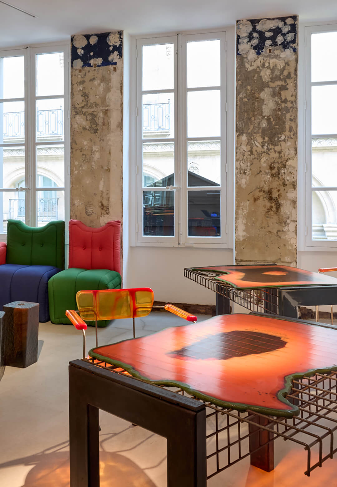 Exhibition view of Gaetano Pesce: The Chiat\Day New York Project at Pulp Galerie, Paris| Gaetano Pesce: The Chiat\Day New York Project | Pulp Galerie | STIRworld