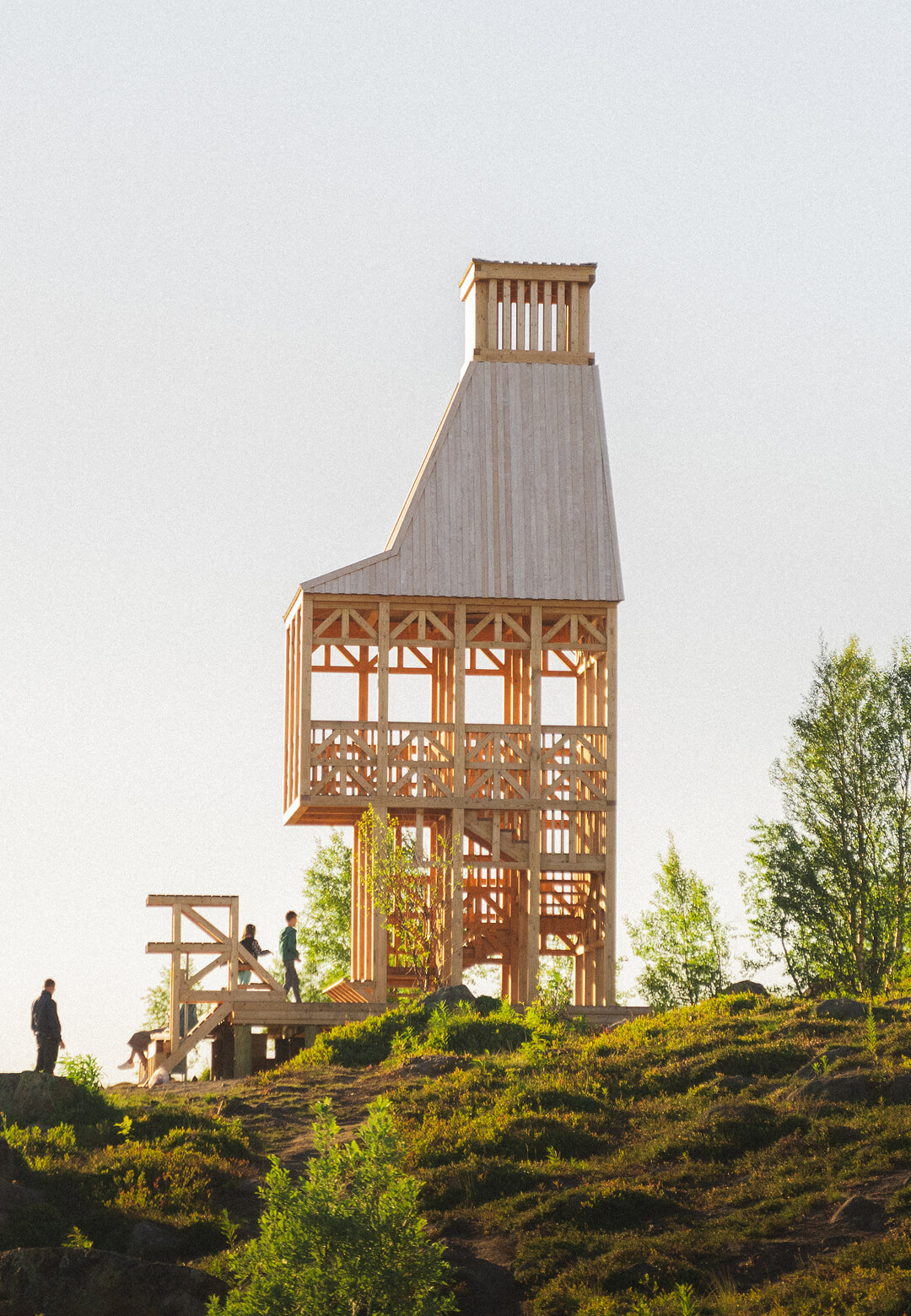 Kola Bay Lighthouse Viewpoint reinterprets the site&rsquo;s industrial history in a contemporary timber structure | Kola Bay Lighthouse Viewpoint | Timber Architecture Workshop | STIRworld