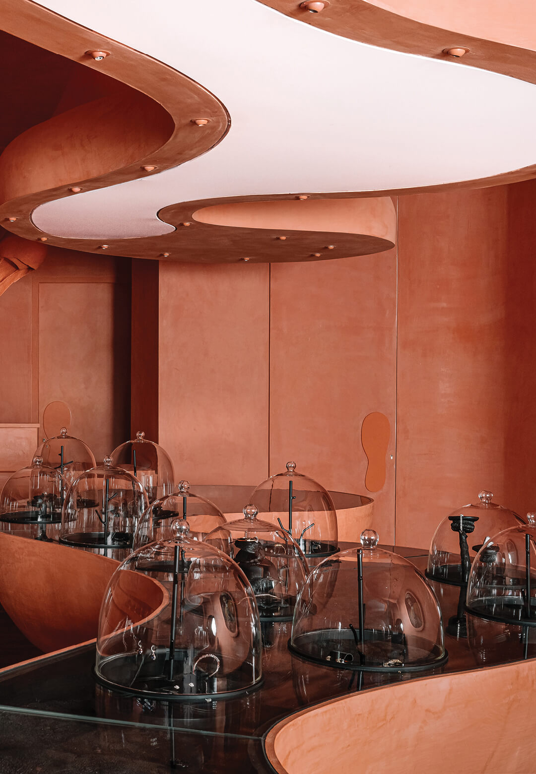 Luire store by MuseLAB is a jewellery store inspired by the lunar landscape of the Moon carved out of terracotta | Fortune Farm | MuseLAB | STIRworld