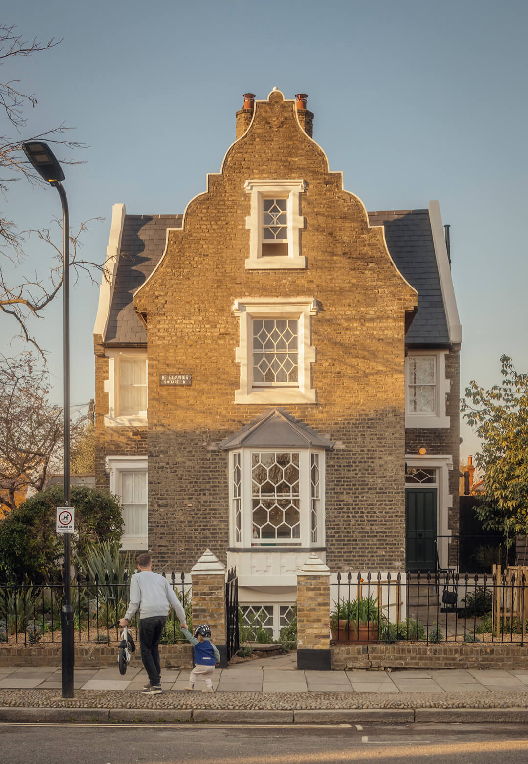 For OntheSq, Irenie Studio restores an 1840s Grade II-listed Neo Jacobean house in East London’s De Beauvoir Town | OntheSq by Irenie Studio | STIRworld