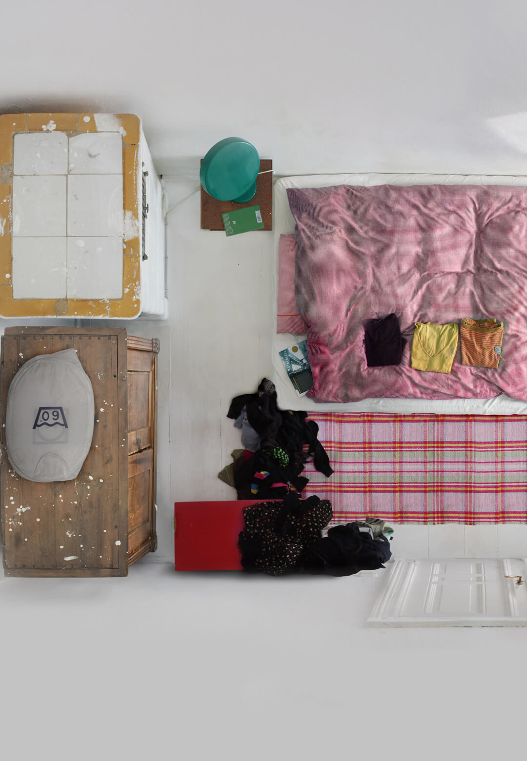 German photographer Menno Aden&rsquo;s series, &lsquo;Room Portraits&rsquo;, captures private spaces from a top-down view, undoing systems of order that permeate our everyday lives | Room Portraits | Menno Aden | STIRw