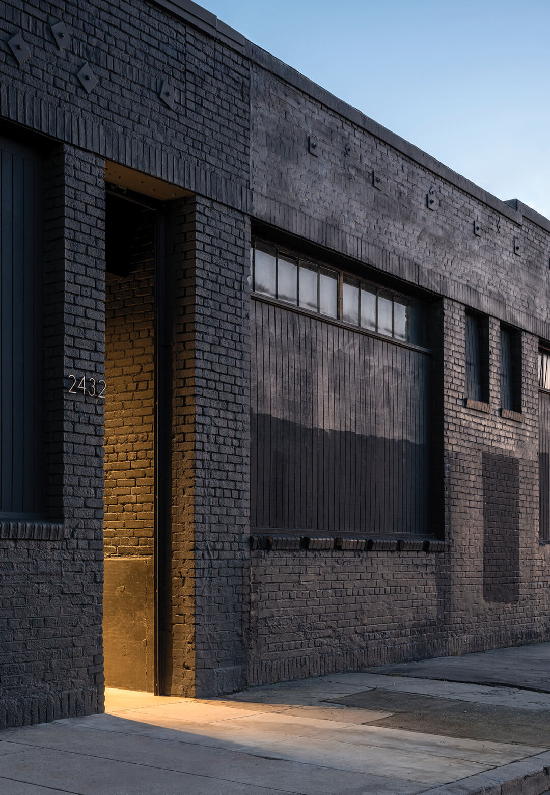 8th Street Warehouse in Los Angeles by Sheft Farrace | 8th Street Warehouse | Sheft Farrace | STIRworld