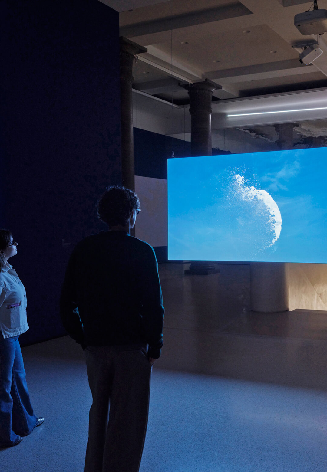 Installation view of &lsquo;Things&rsquo;, 2018, Asta Gr&ouml;ting, on view at the St&auml;del Museum | Asta Gr&ouml;ting. A Wolf, Primates and a Breathing Curve | St&auml;del Museum | Asta Gr&ouml;ting | STIRworld