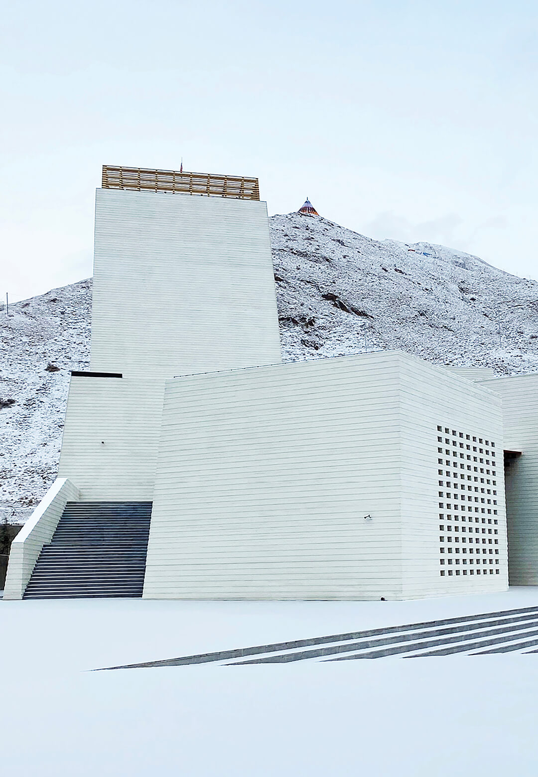 The Thangka Art Museum’s form takes reference from the Potala Palace to symbolise the significance of art in Tibetan Buddhism | Thangka Art Museum | AND Studio | Tibet | STIRworld