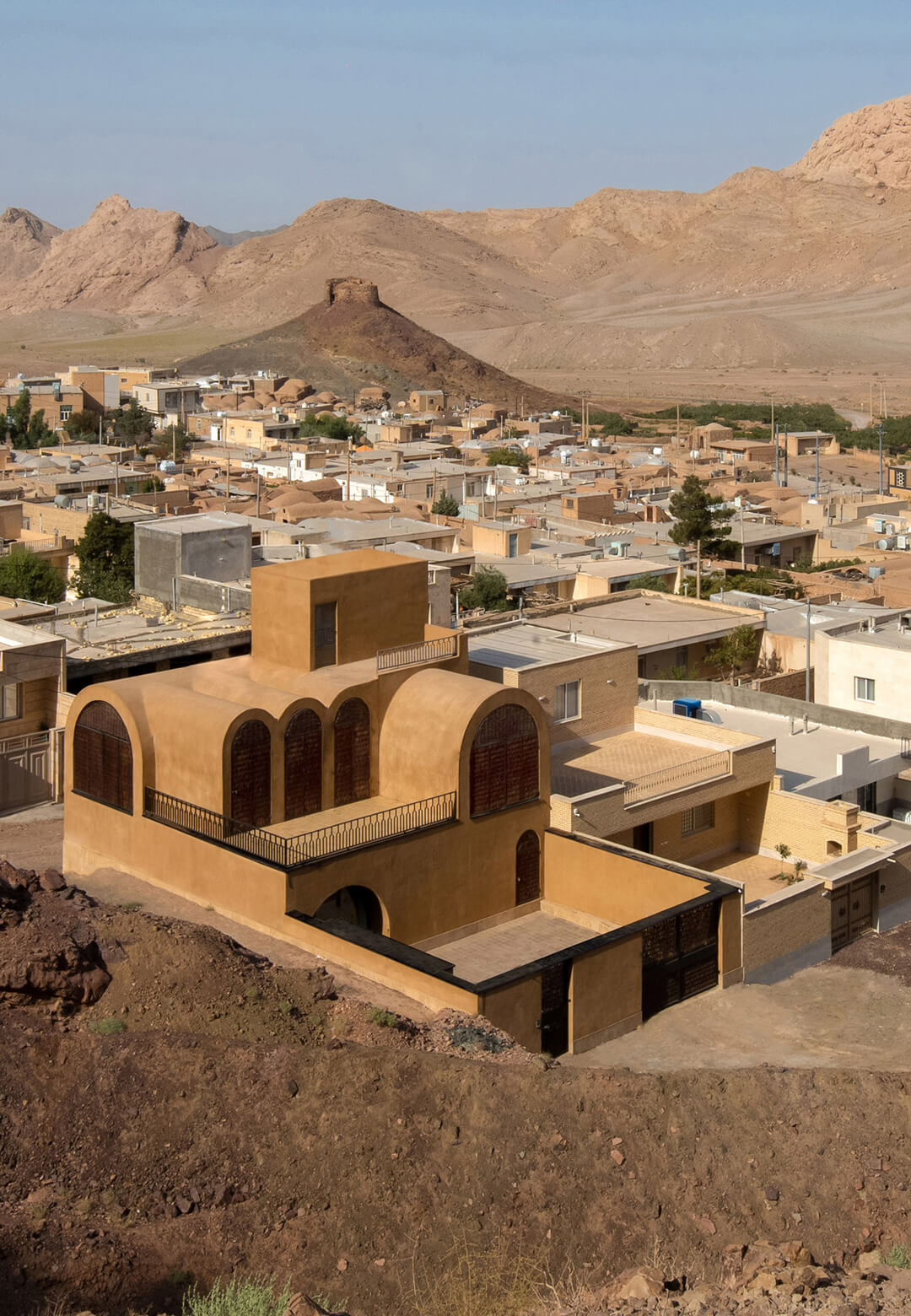 The Separo House sits on the edge of the Iranian village from which it adopts its name | Separo House| Hypertext Studio | STIRworld