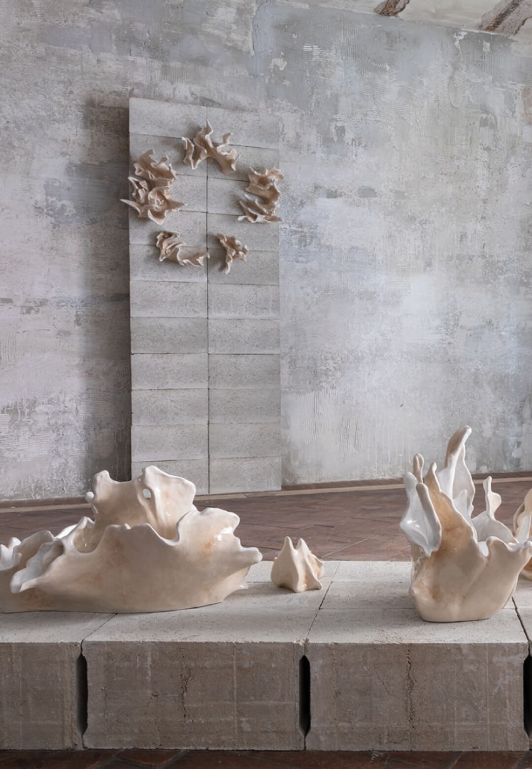 Text ‘Exhibition view at SWING Design Gallery, Rome’, Ceramic, 2023, Massimiliano Pipolo | WATERS | STIRworld