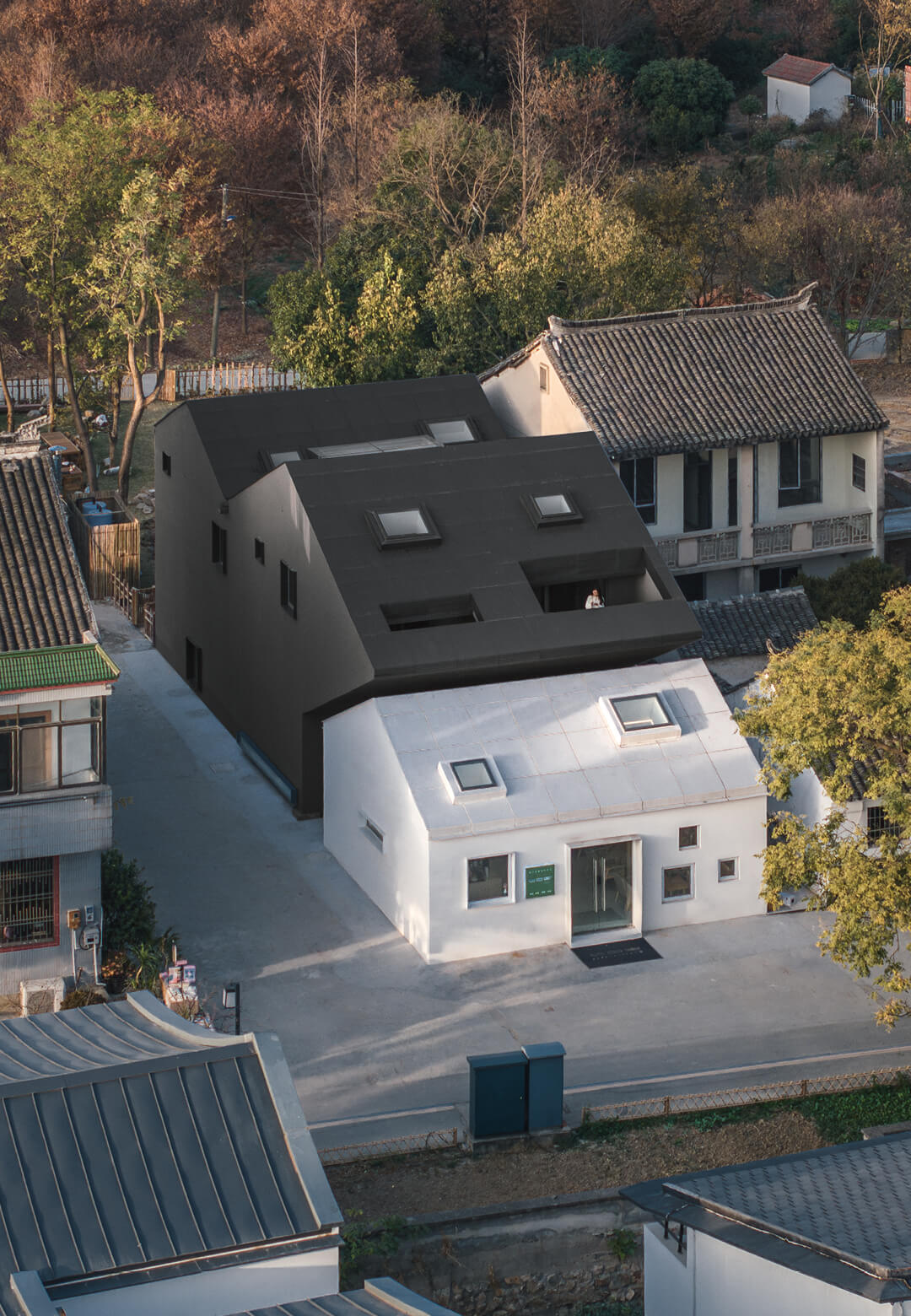 Heart Fields incorporates interlocking black and white structural masses with contiguous functions | Heart Fields | Wutopia Lab | STIRworld