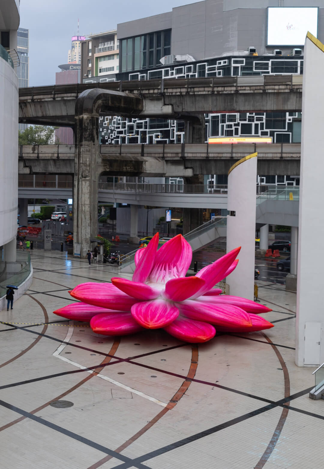 Breathing Flower, waterproof fabric and motor, 2018-2024, Choi Jeong Hwa | Bangkok Art Biennale 2024| STIRworld