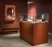 Jewellery intertwines with the natural world in New Nature at David Gill Gallery