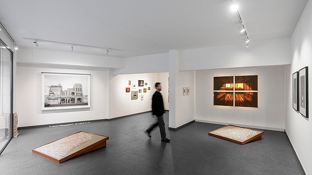 Fragments de ville at Galleria Continua is a cartography of the contemporary city