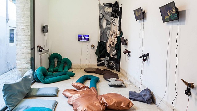 Le Goubernement, 2019 by Liv Schulman