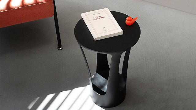 P&eacute;tiole Side Table