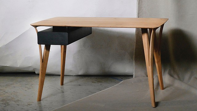 P&eacute;tiole Desk