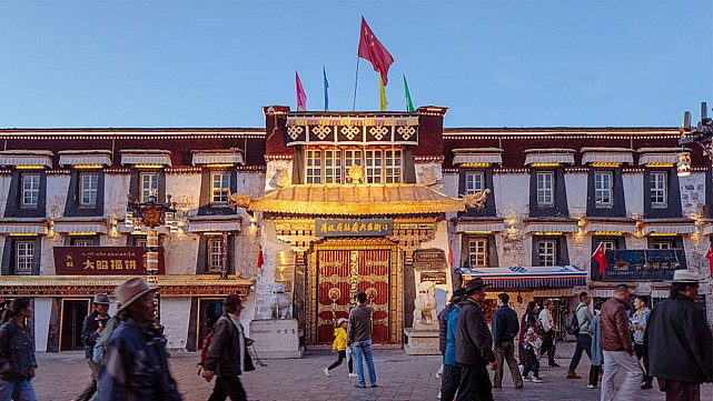 Jokhang Dazhao Temple, Lhasa