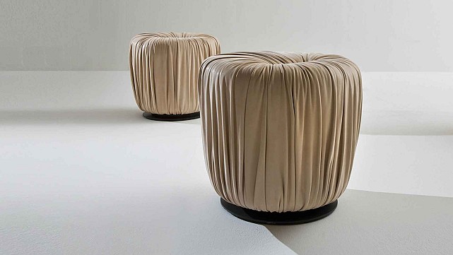 Drap&eacute; Pouf