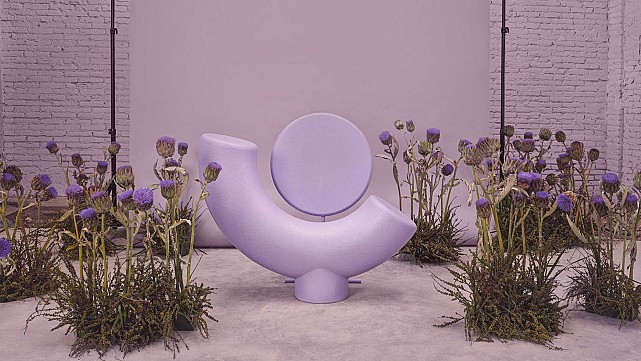 Say Hi Lounge Chair