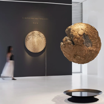 Kala by Simphiwe Buthelezi considers ways to measure a world beyond calculation
