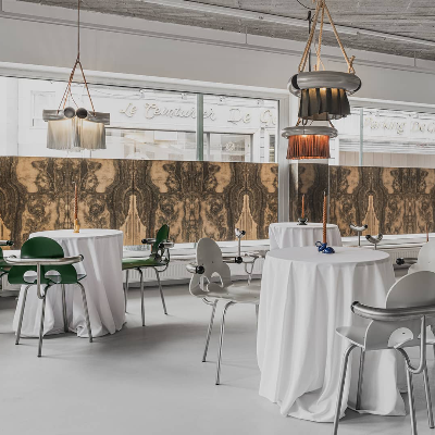 Maniera transforms its gallery space into a bar