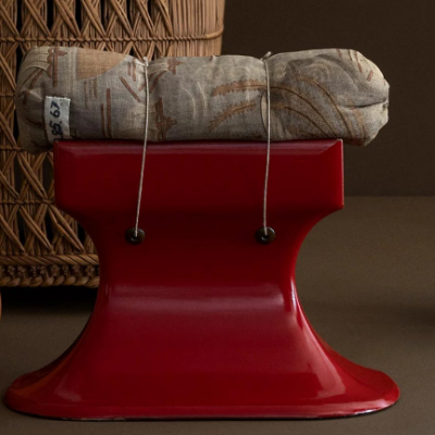 Juxtaposing Craft: encounters between contemporary making and traditional craft