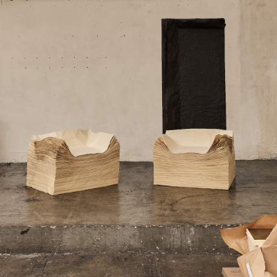 Perusing pages of materiality in Brian Thoreen's &lsquo;Paragraphic in Four Stacks&rsquo;