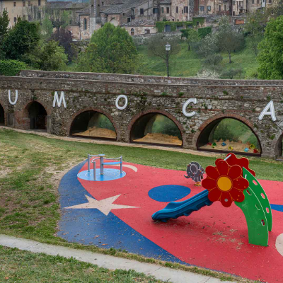 Beneath the Arches of Time: artist Leandro Erlich&rsquo;s sand installation for UMoCA