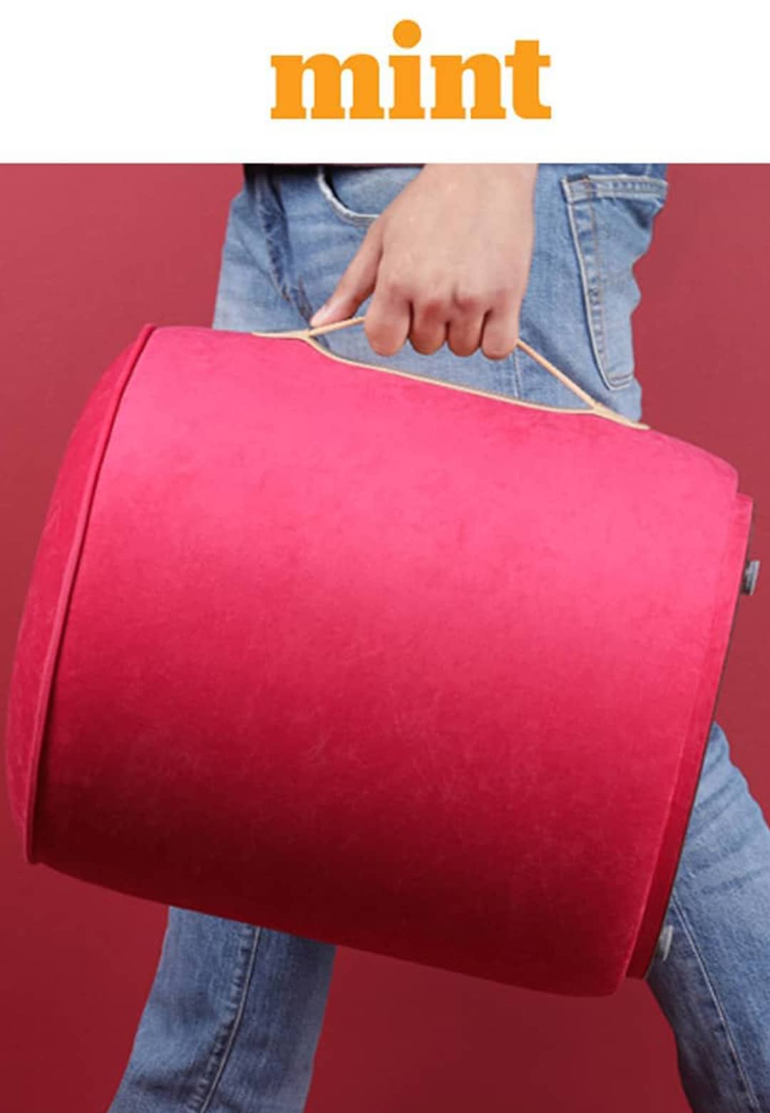 Carry around: Mug pouffe by Taamaa Store