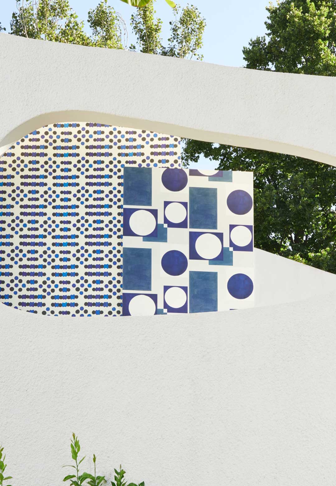 Diptyque collaborates with C&eacute;cile Figuette to create bold wall coverings