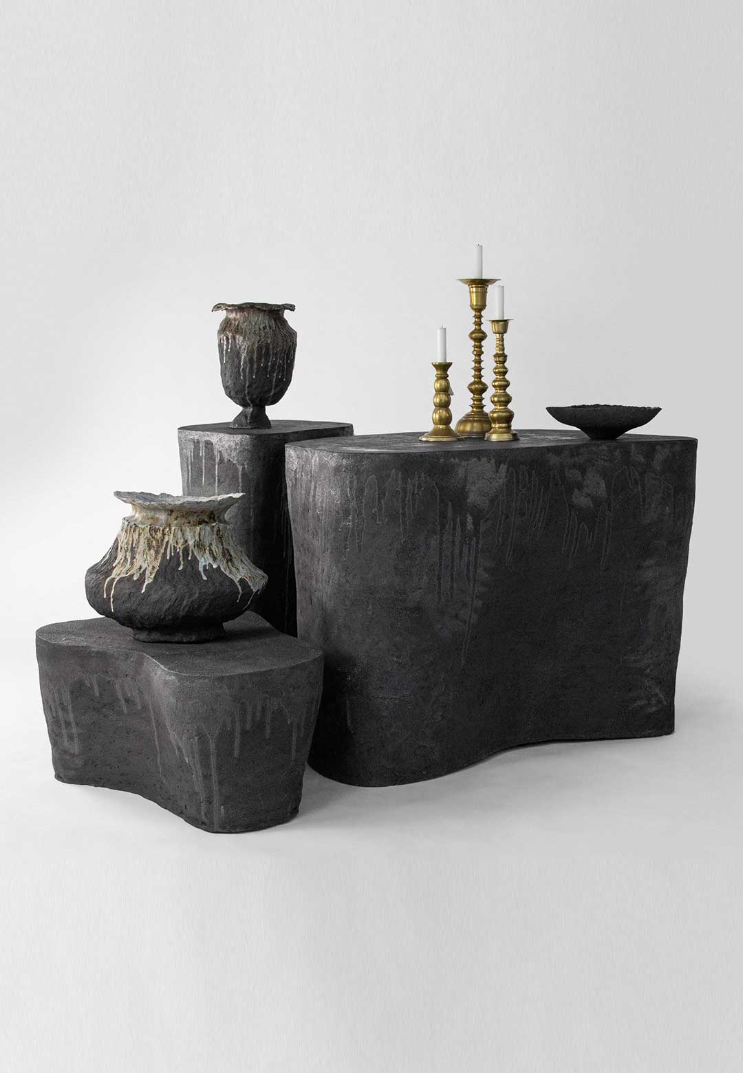 Jojo Corv&auml;i&aacute; moulds his thoughts into organic sculptural pieces
