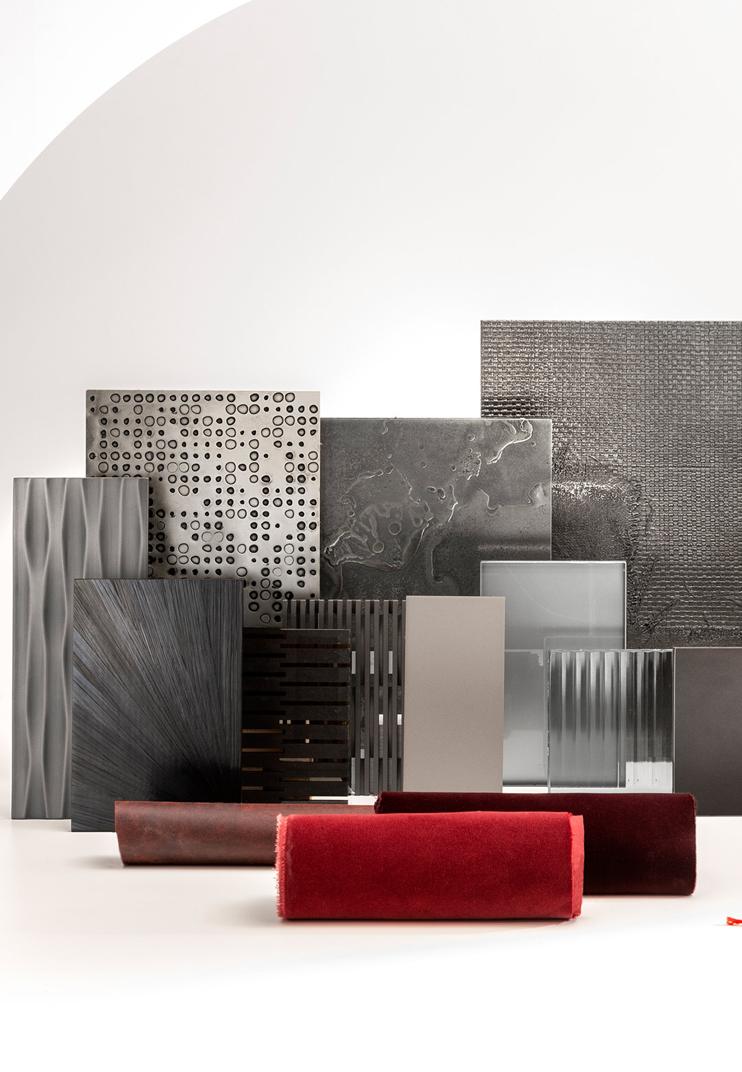 Classicist lines, geometries&nbsp;dot Laurameroni's exhibit at Salone del Mobile