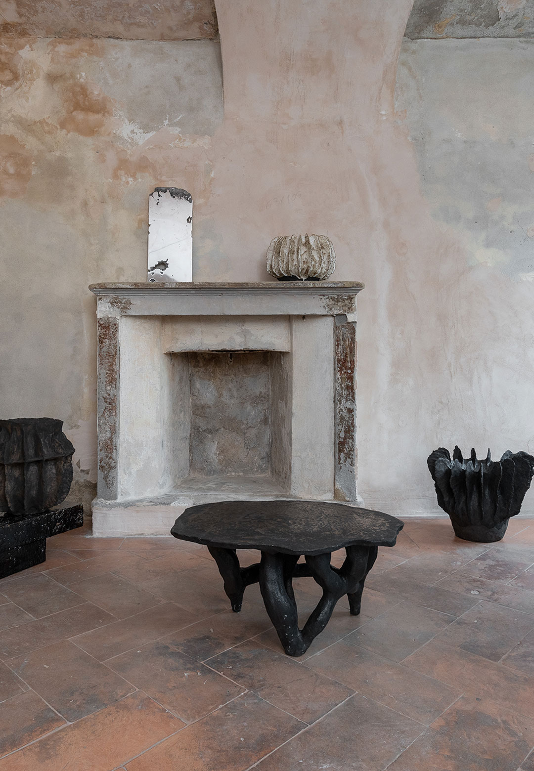 Caselli 11-12 curates a dialogue between furniture and sculpture with &lsquo;Makers 2&rsquo;