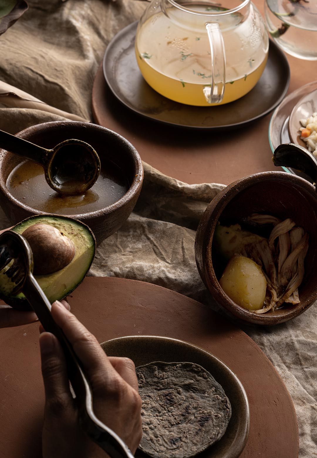 Cinco x Cinco&rsquo;s new collection brings ceremonial utensils to the Guatemalan table