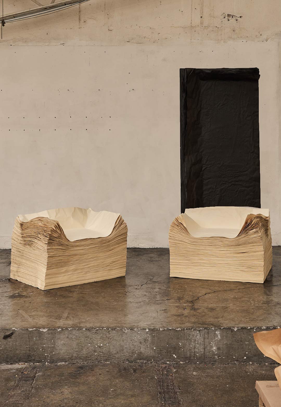Perusing pages of materiality in Brian Thoreen's &lsquo;Paragraphic in Four Stacks&rsquo;