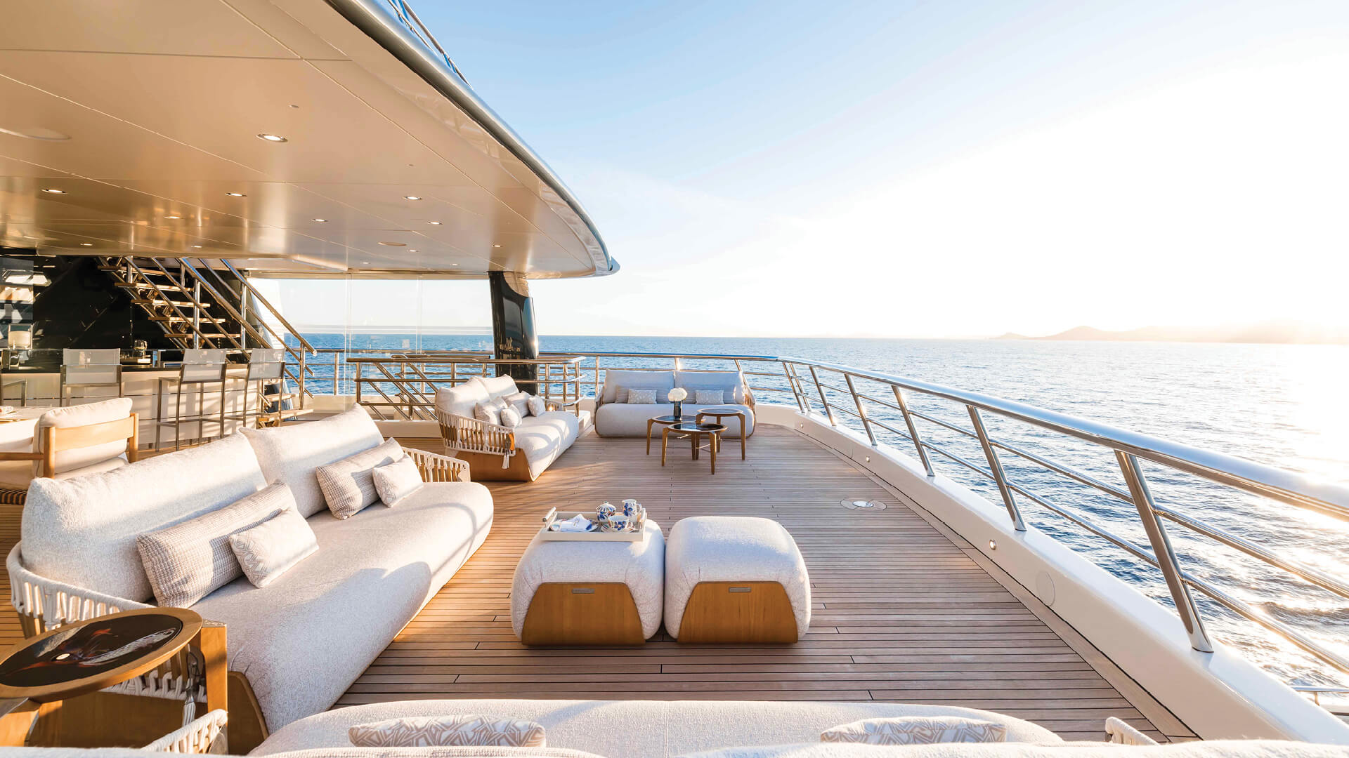 Visionnaire&rsquo;s &lsquo;Here Comes the Sun' captures the luxury of yachting with finesse