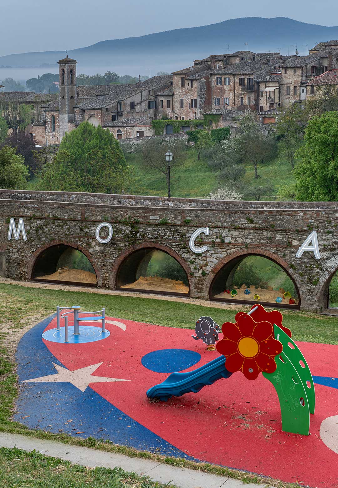 Beneath the Arches of Time: artist Leandro Erlich&rsquo;s sand installation for UMoCA