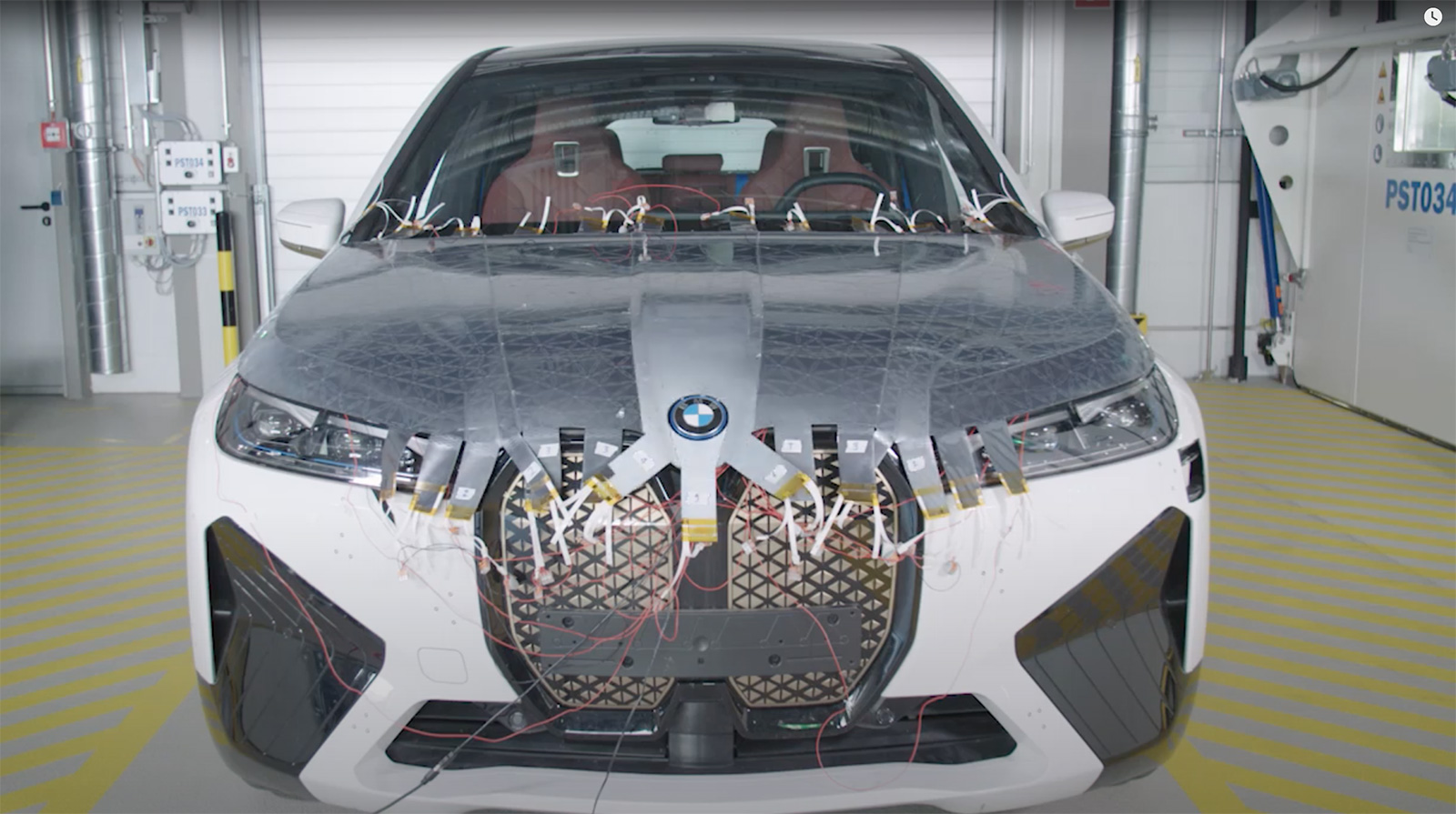 Video detailing the design process behind the BMW iX Flow&rsquo;s body | BMW iX Flow Featuring E Ink | BMW | STIRworld